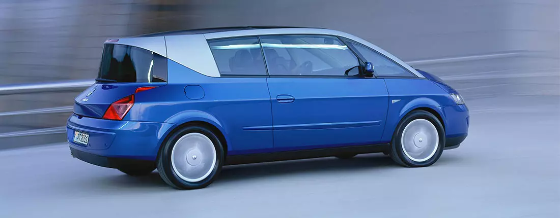 renault-avantime-l-01.webp