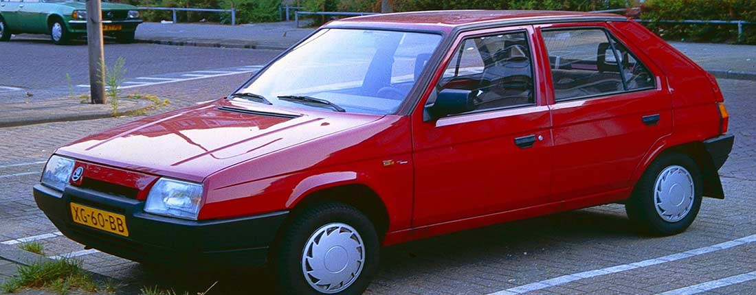Салон skoda favorit