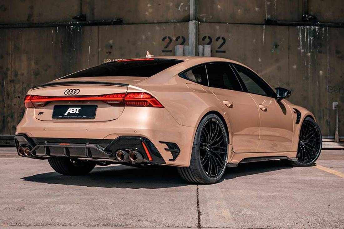 The Audi RS7 R: A Symphony of Power, Style, and Sophistication