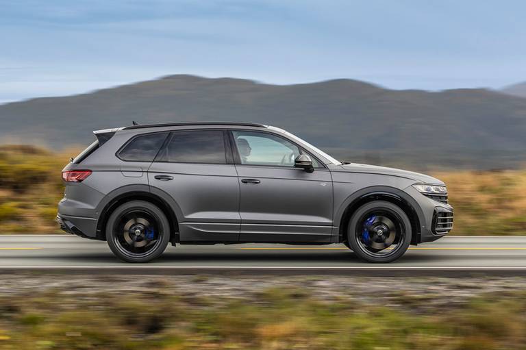 volkswagen touareg R eHybrid 2024 (8)