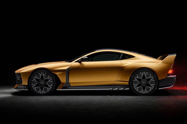 Aston Martin-Valiant-2025-1600-03