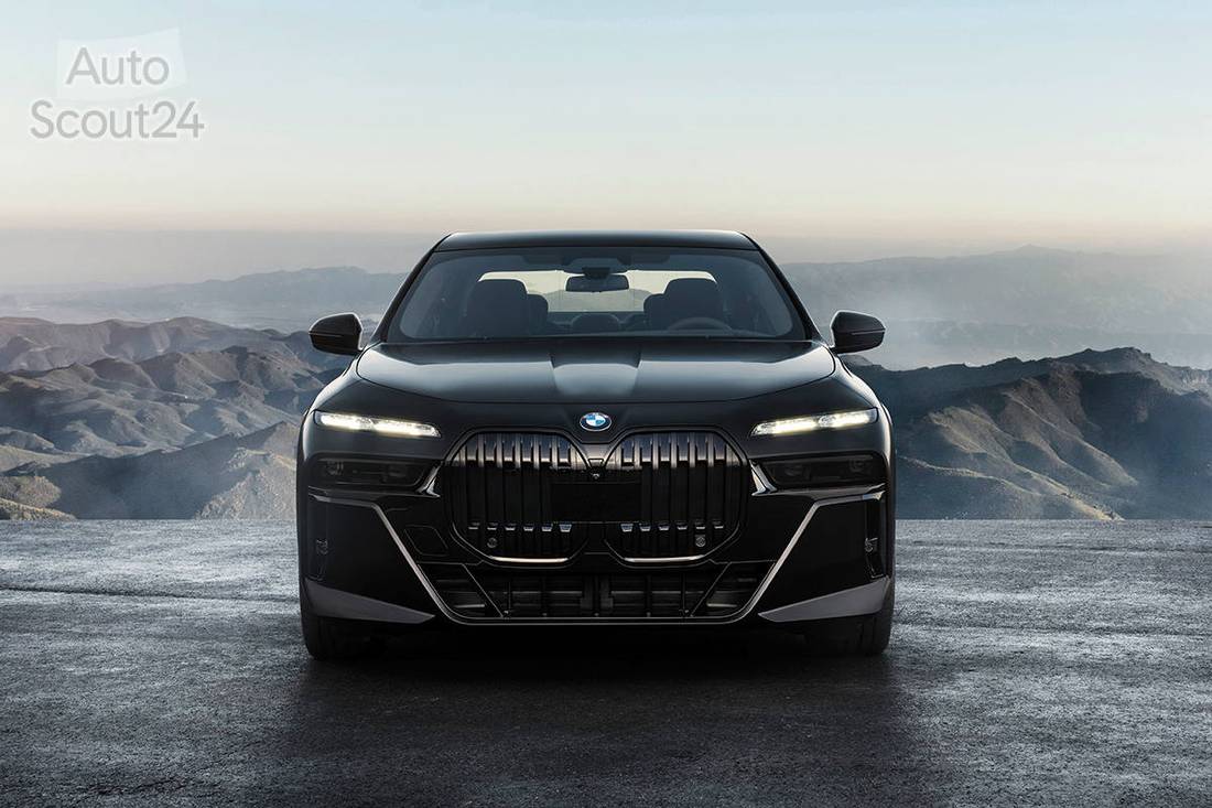 Nuevos BMW i7 y 760i 2022 (26)