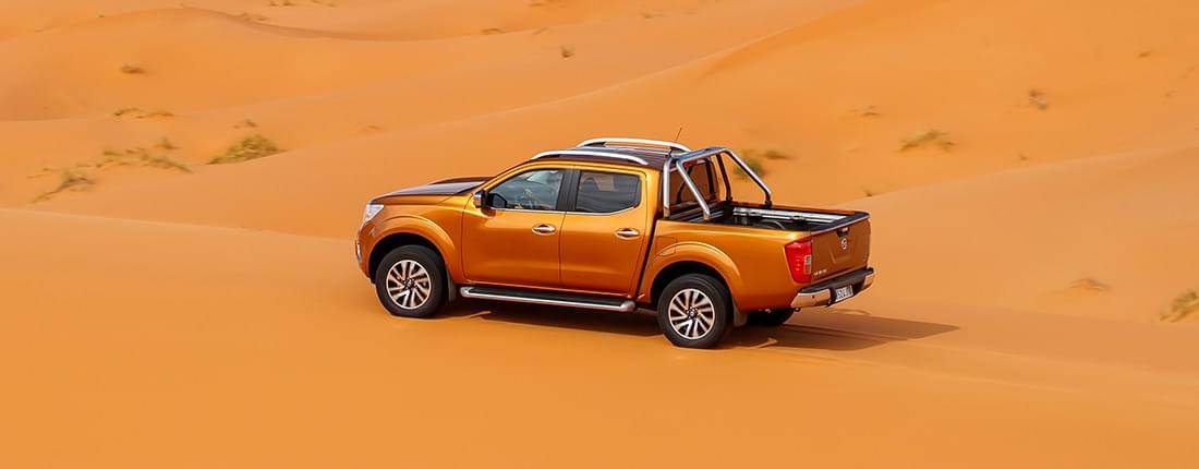 nissan-navara-back