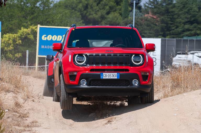 jeep-renegade-4xe (5)