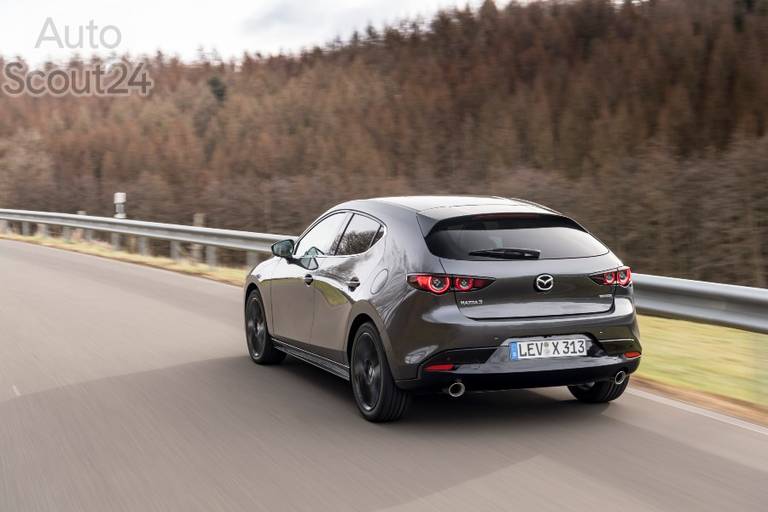 2021 Mazda3 Machine Grey, Action 37 (1)