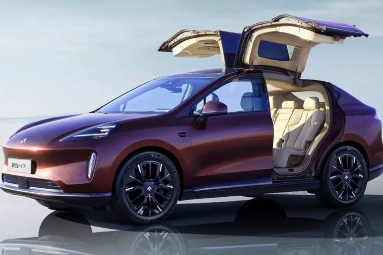 GAC-Aion-Hyper-HT-14-plagio-tesla-model-x (2)