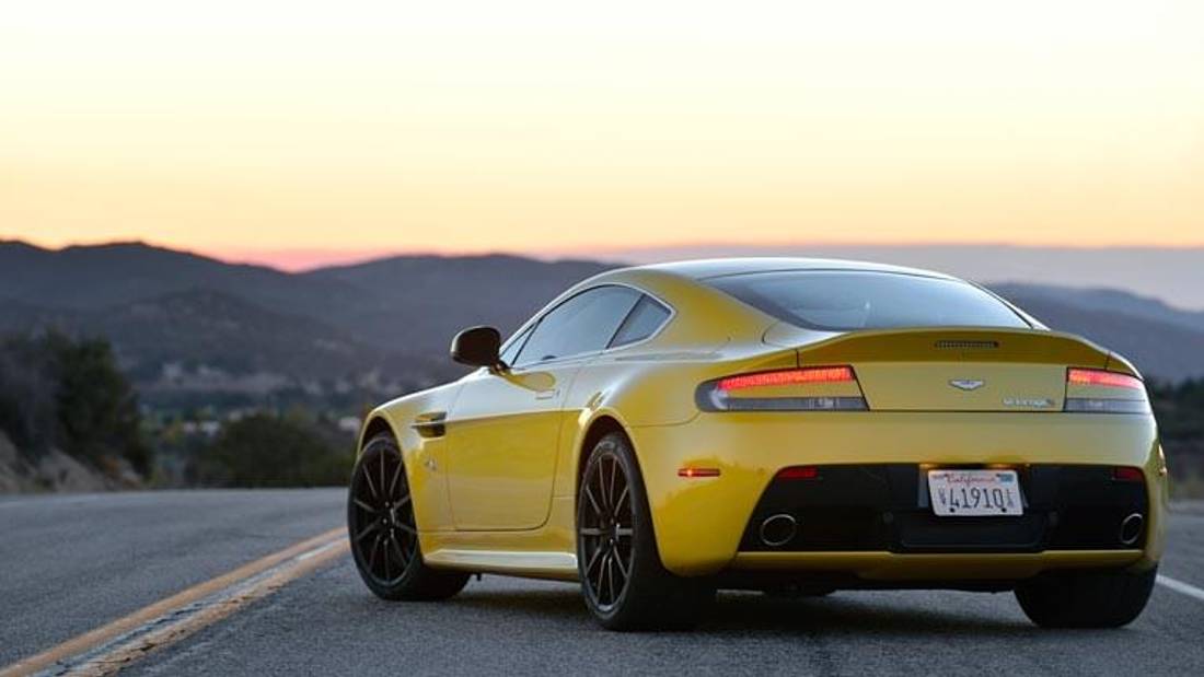 aston-martin-vantage-m-04.jpg