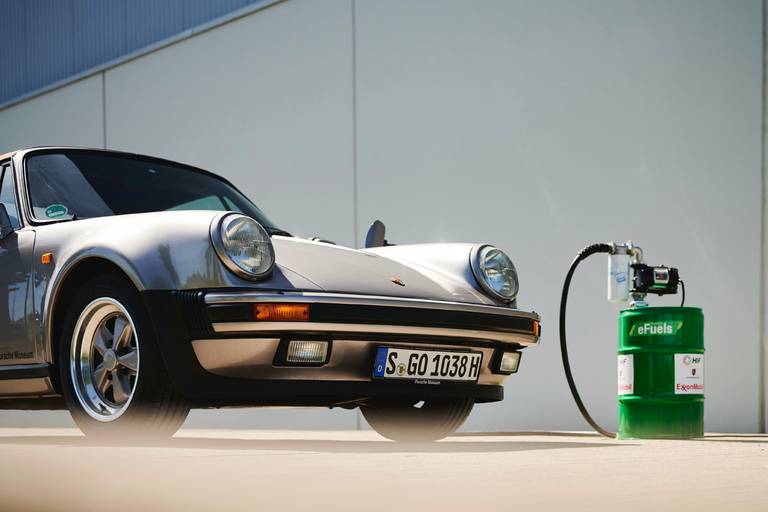 Porsche clasicos efuel (1)