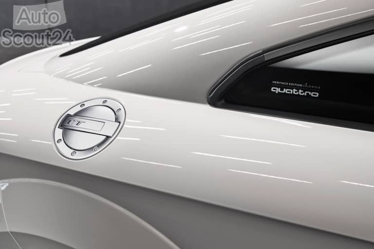 2022-Audi-TT-RS-Heritage-Edition-33