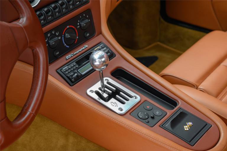 ferrari-550-maranello-cambio-manual