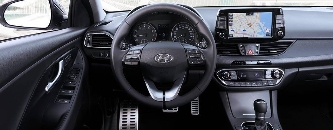 hyundai-i30-fastback-l-02.jpg