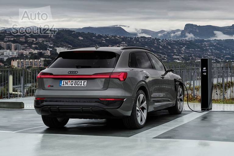 Audi-Q8 e-tron quattro-2024-1600-15