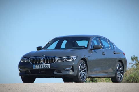 Prueba del BMW 330e 2020 híbrido enchufable: eficiente y poderoso