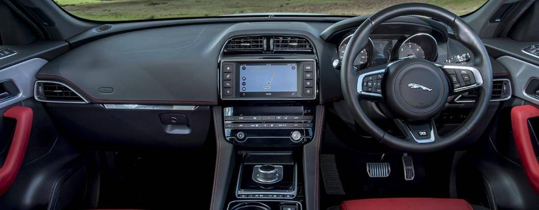 jaguar-f-pace-l-04