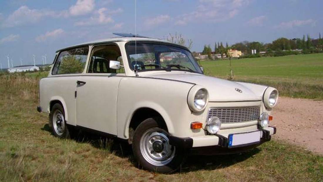 trabant-601s-universal-m-02.jpg