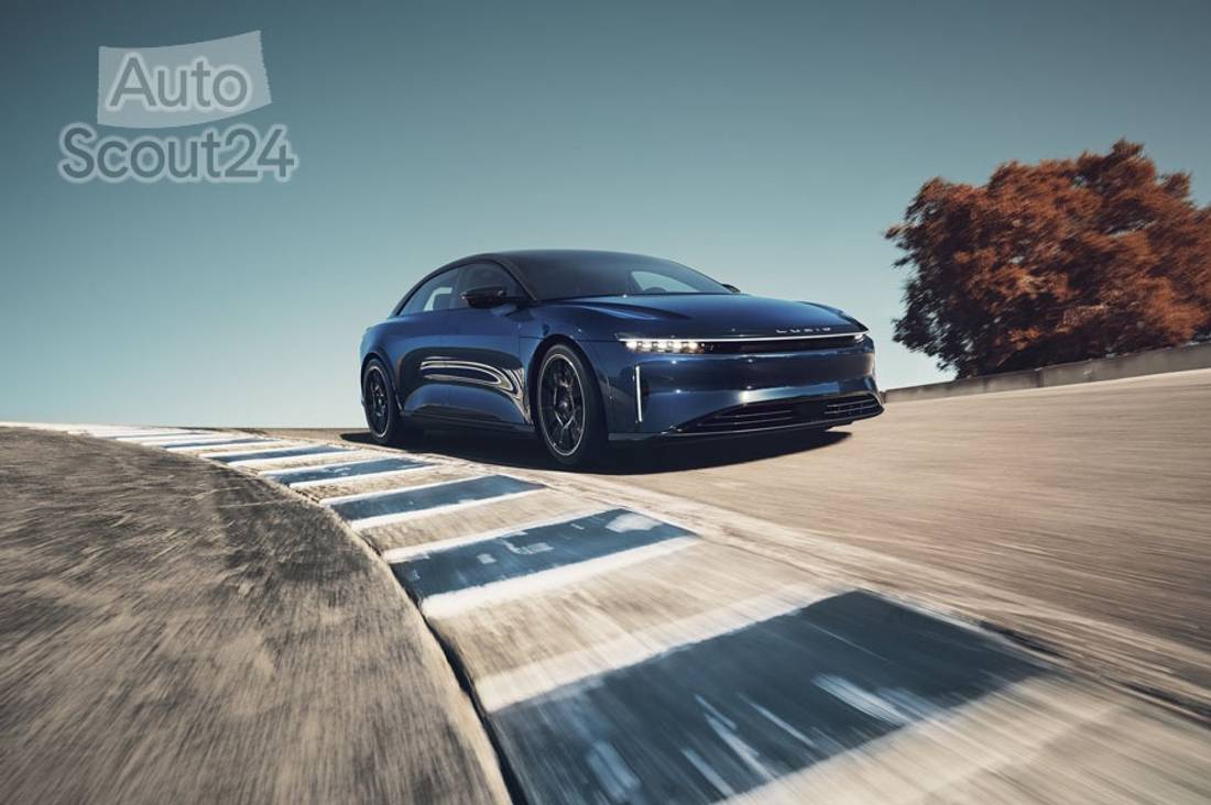 Lucid-Air Sapphire-2023-1600-05