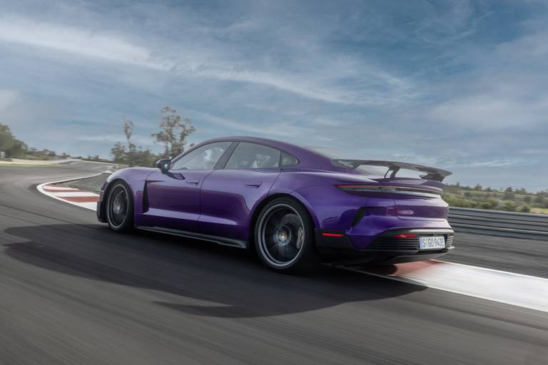Porsche-Taycan-Turbo-GT-Weissach-Package