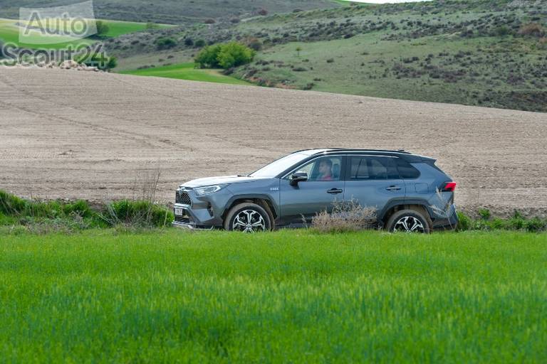 Toyota RAV4 Plug-in - Presentación Valladolid (43) (1)