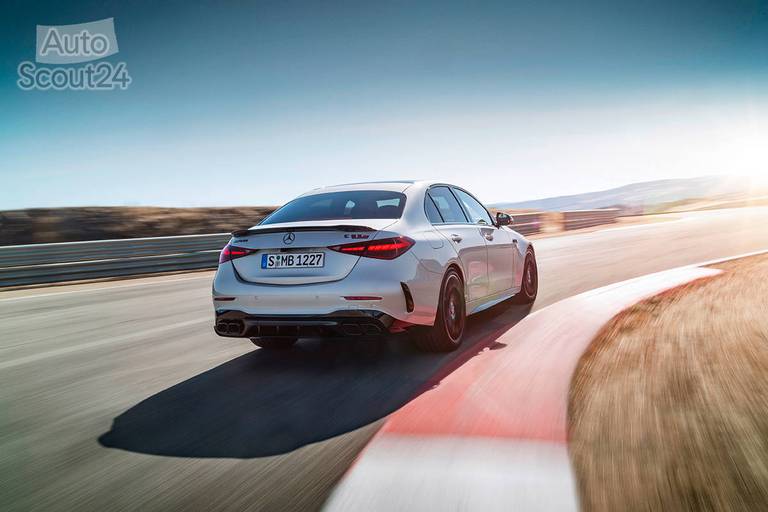 Mercedes-AMG C63 S EPerformance 2022 (14)