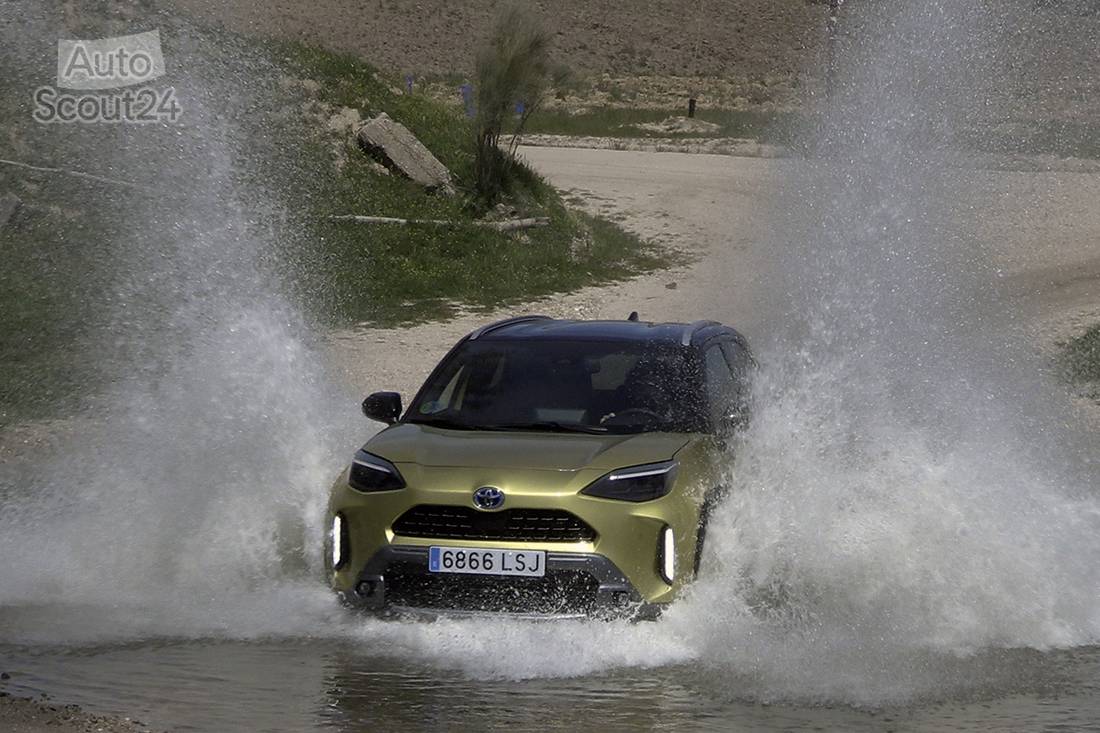 39 yaris cross río
