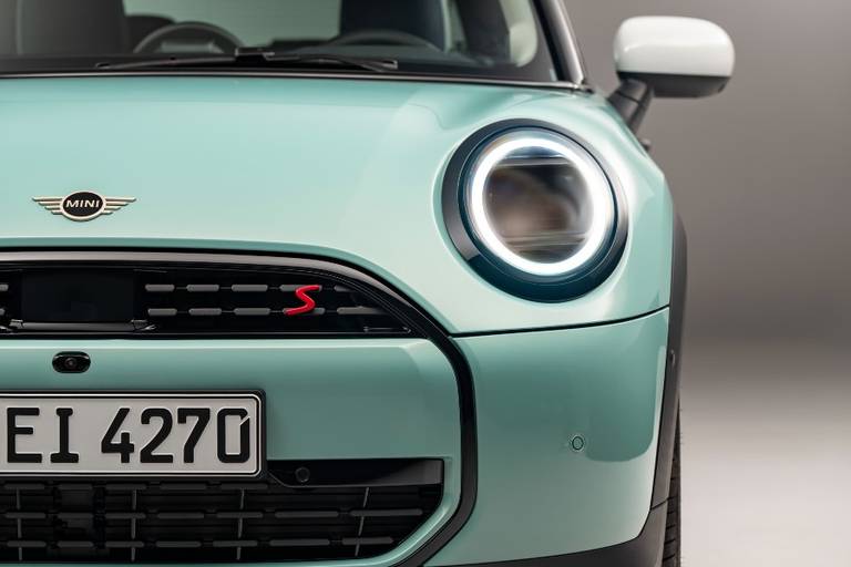 mini-cooper-2024-termico.equipamiento