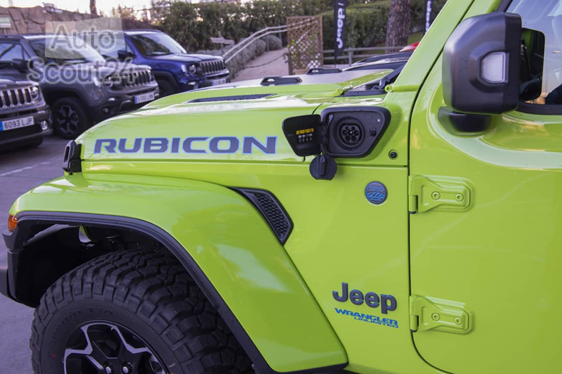 gama jeep 4Xe 008