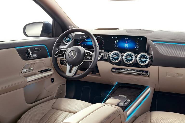 Mercedes-Benz-GLA-2021-1024-1b