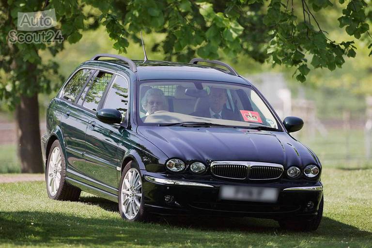 La marca favorita de coches de Isabel II (13)