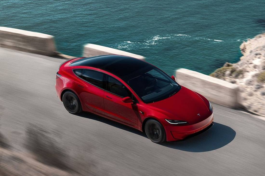 Tesla-Model-3-Performance-2025 (2)