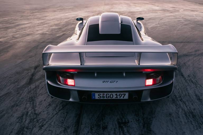 Porsche 911 GT1 Straßenversion (1)
