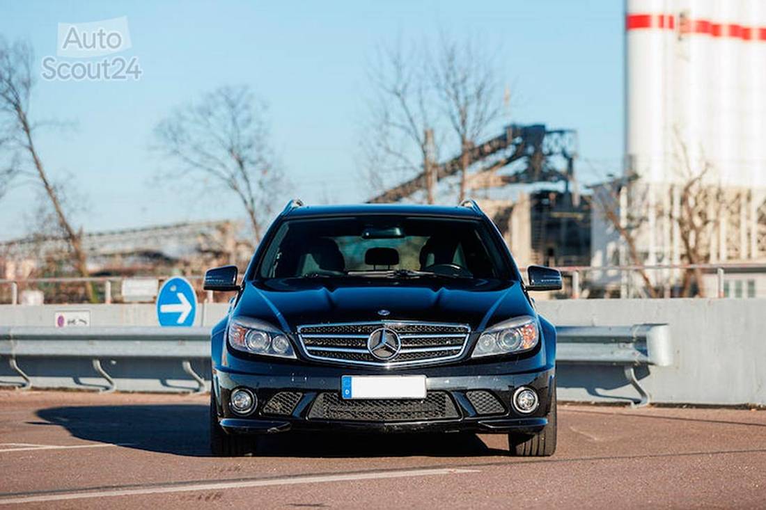 2010-Mercedes-Benz-C63-AMG-Estate-Michael-Schumacher-1