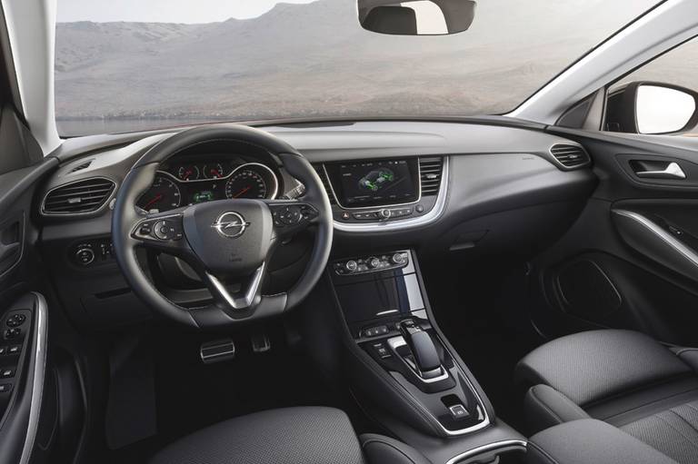 Opel-Grandland-X-Hybrid4 (12)