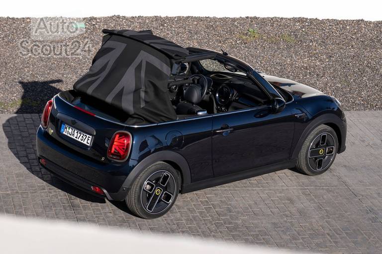 Mini-Cooper SE Convertible-2023-1600-48