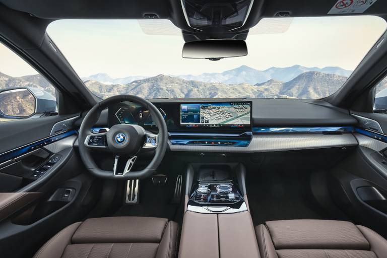 interior-nuevo-bmw-serie-5-2023 (2)