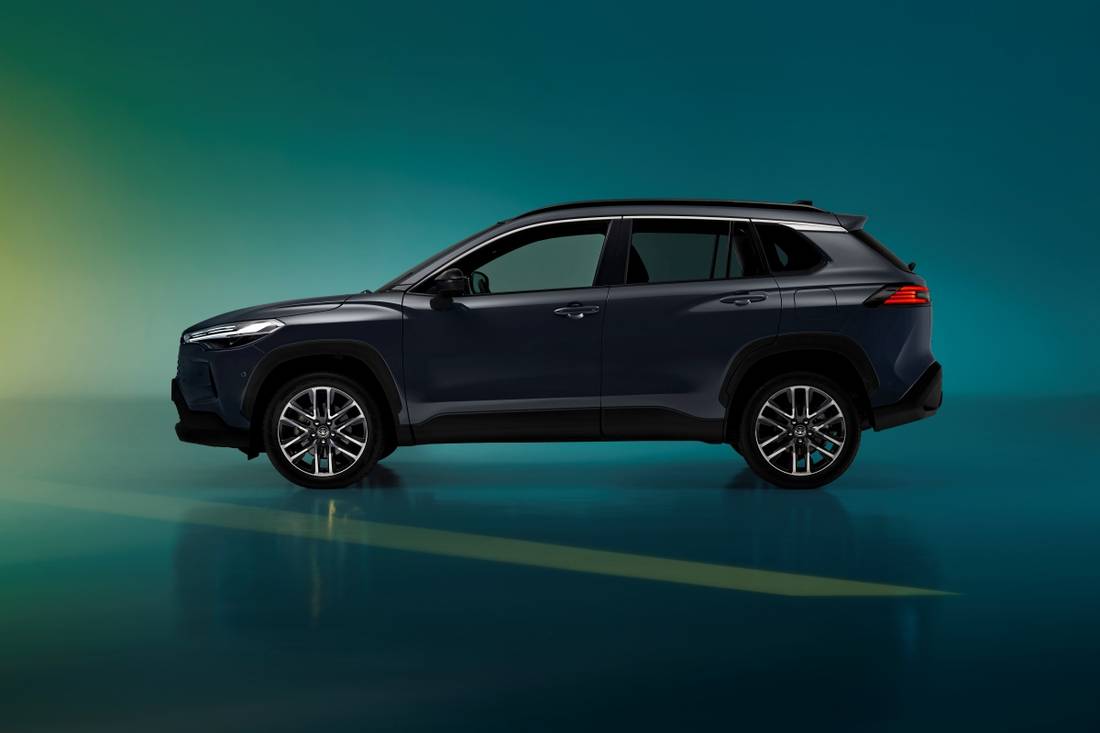 toyota-corolla-cross-2025 (2)