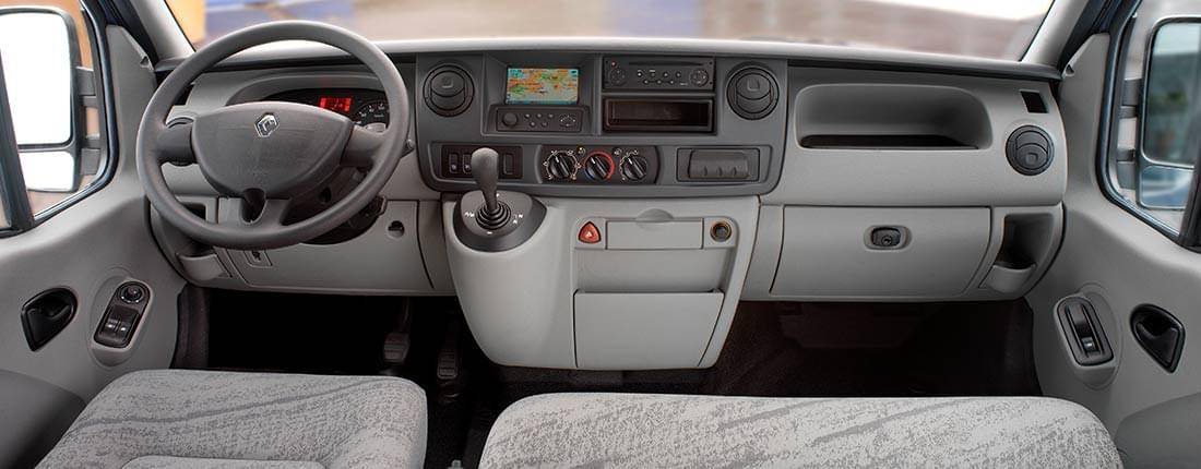 renault-master-l-02