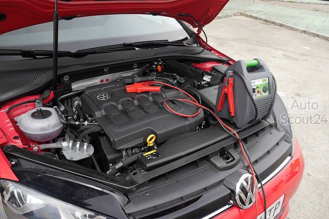 Pigmalión Viscoso Ausencia Cómo cargar la batería del coche - AutoScout24