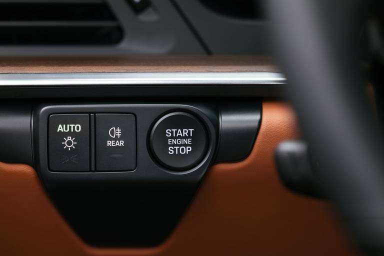 Porsche-911 Carrera-2025-1600-04