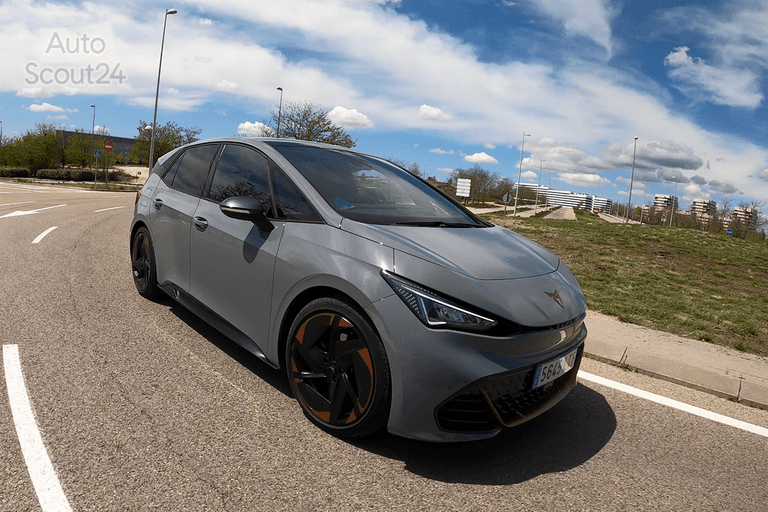 VIDEO  Prueba Cupra Born 204 CV 58 kWh: urbano divertido y poco más -  AutoScout24