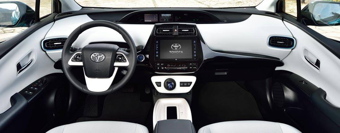 toyota-prius-l-02