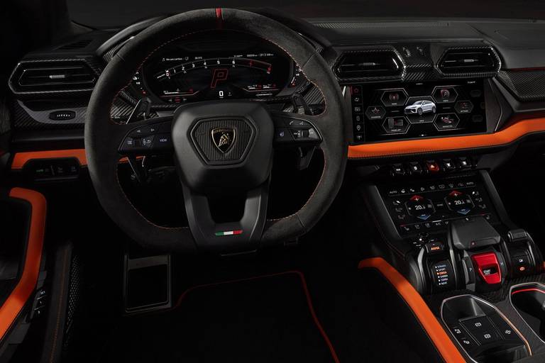 Lamborghini-Urus-SE-2025 (3)