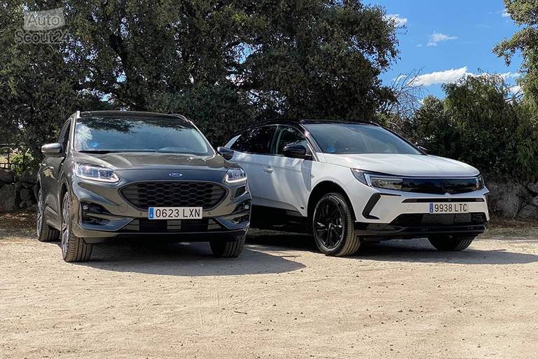 ford kuga phev 2022 vs opel grandland comparativa (2)