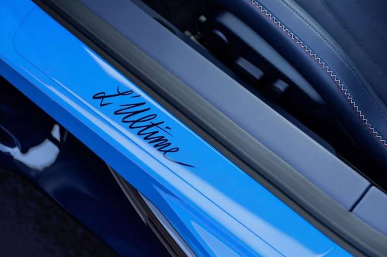 Bugatti Chiron LUltime 04