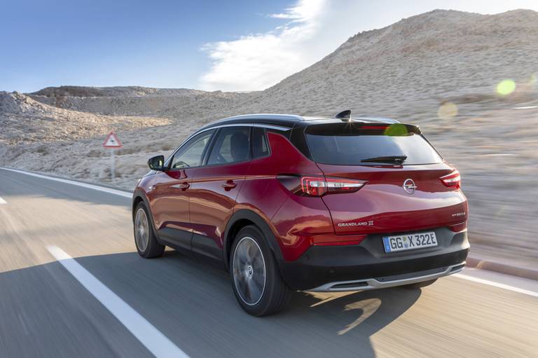 Opel-Grandland-X-Hybrid4 (6)