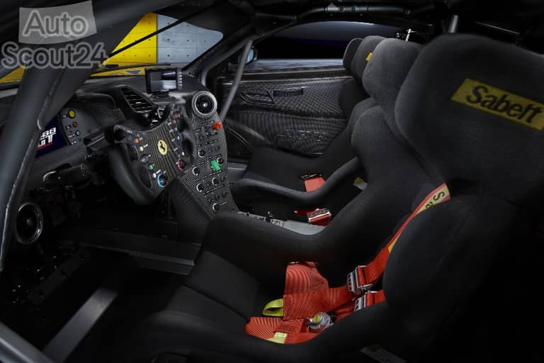 2020 11 Ferrari 488GT interno 1 (2)