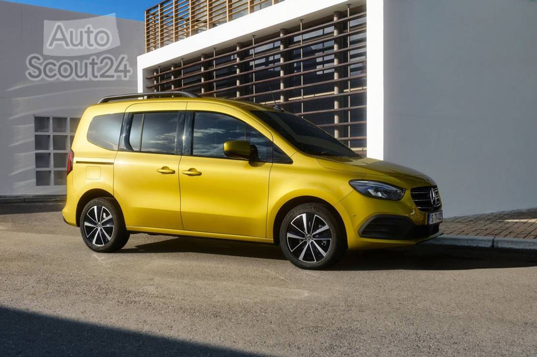 Mercedes-Benz-T-Class-2023-1600-03