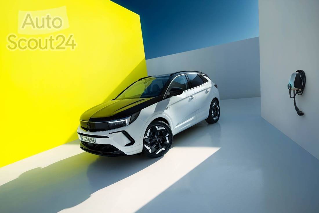 Opel Grandland GSe 2022: un PHEV con chasis deportivo
