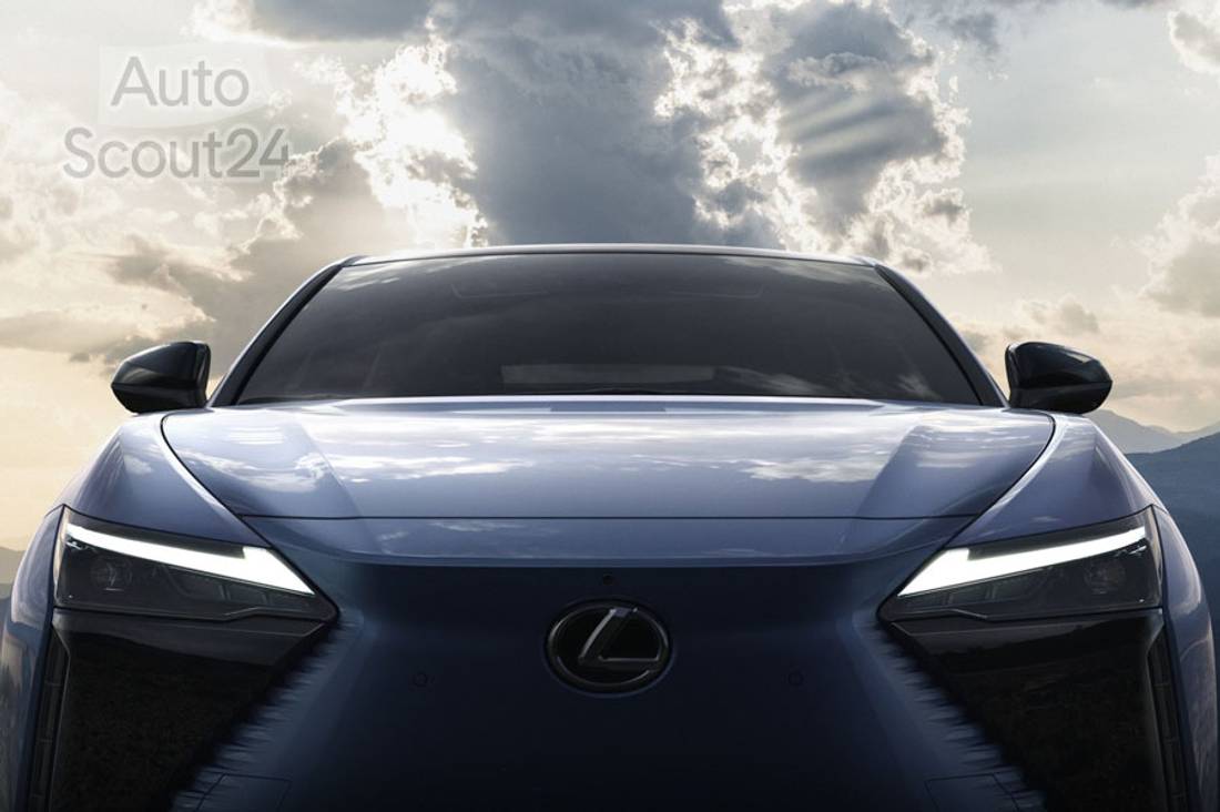 Lexus-RZ 450e-2023-1600-5e