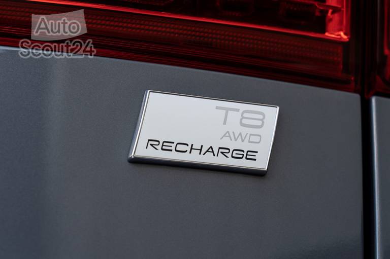 Volvo SUV recharge (8)