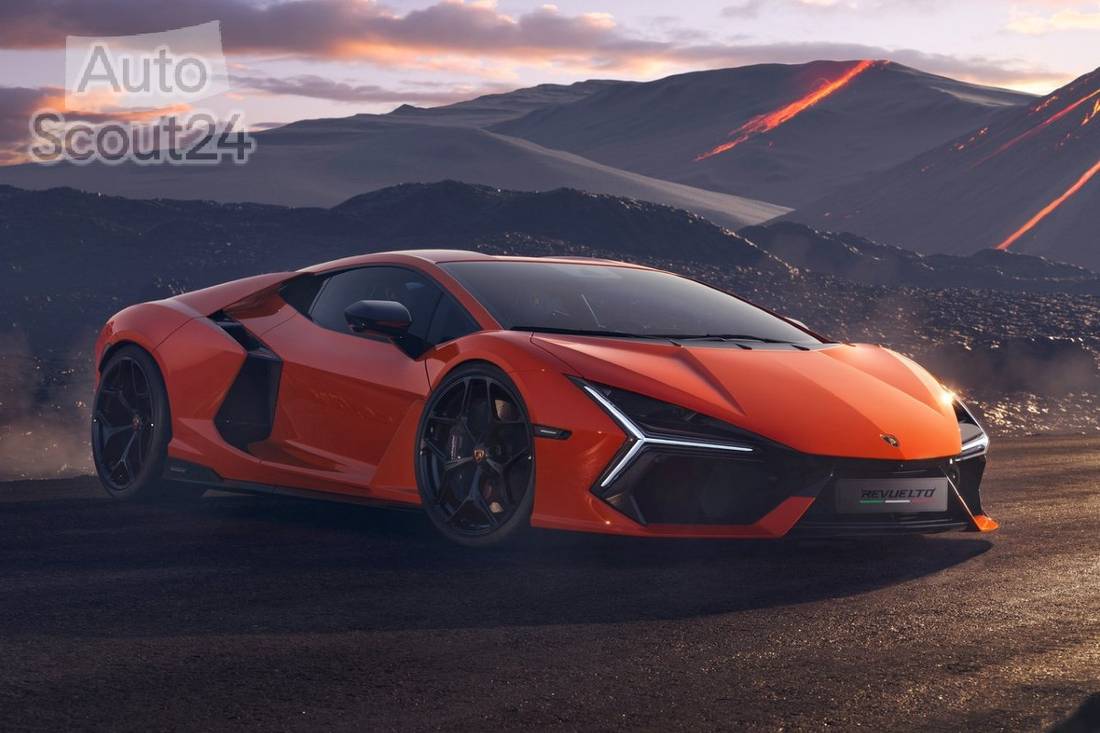 Lamborghini Revuelto: así es el primer V12 híbrido de la marca del toro